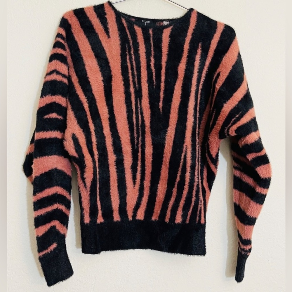 •Tahari Terracotta Black/Orange Zebra Stripe Sweater• Medium•
